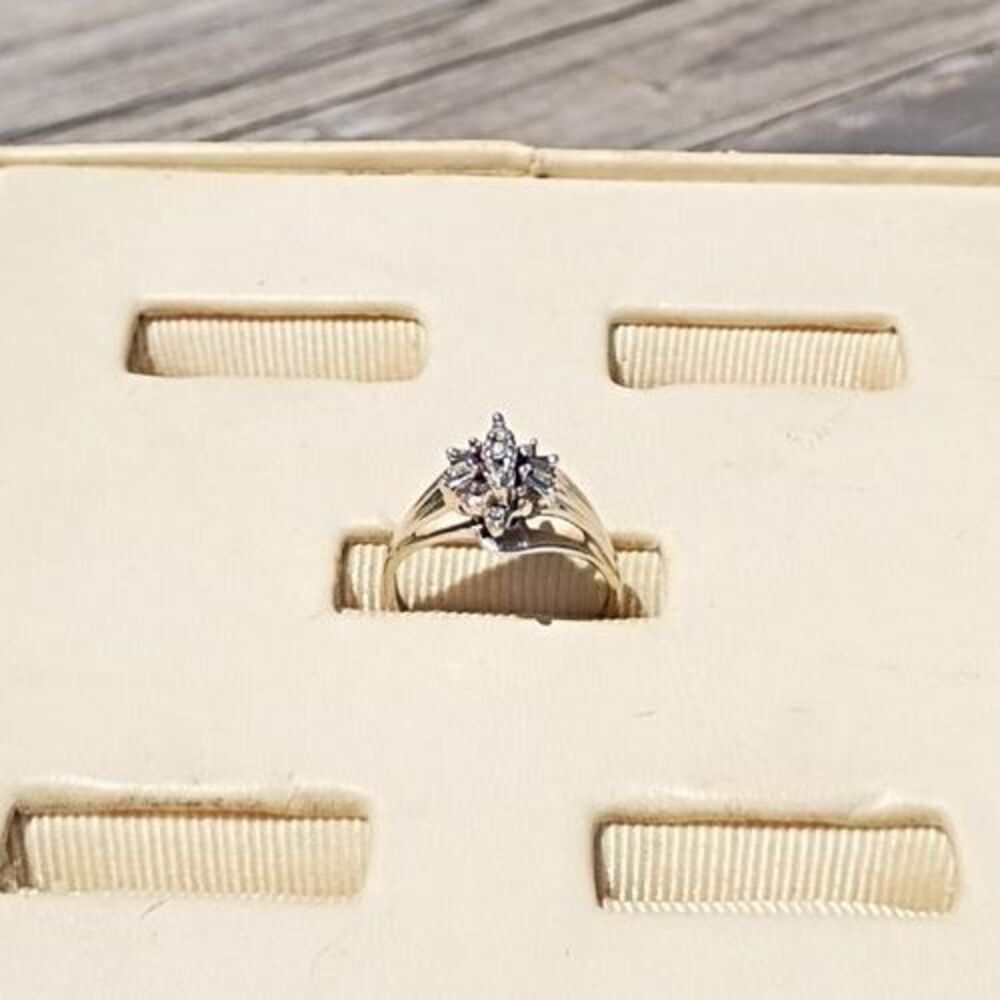 Vintage 10K White Gold Diamond Cluster Waterfall Ring Size 5 Estate Signed